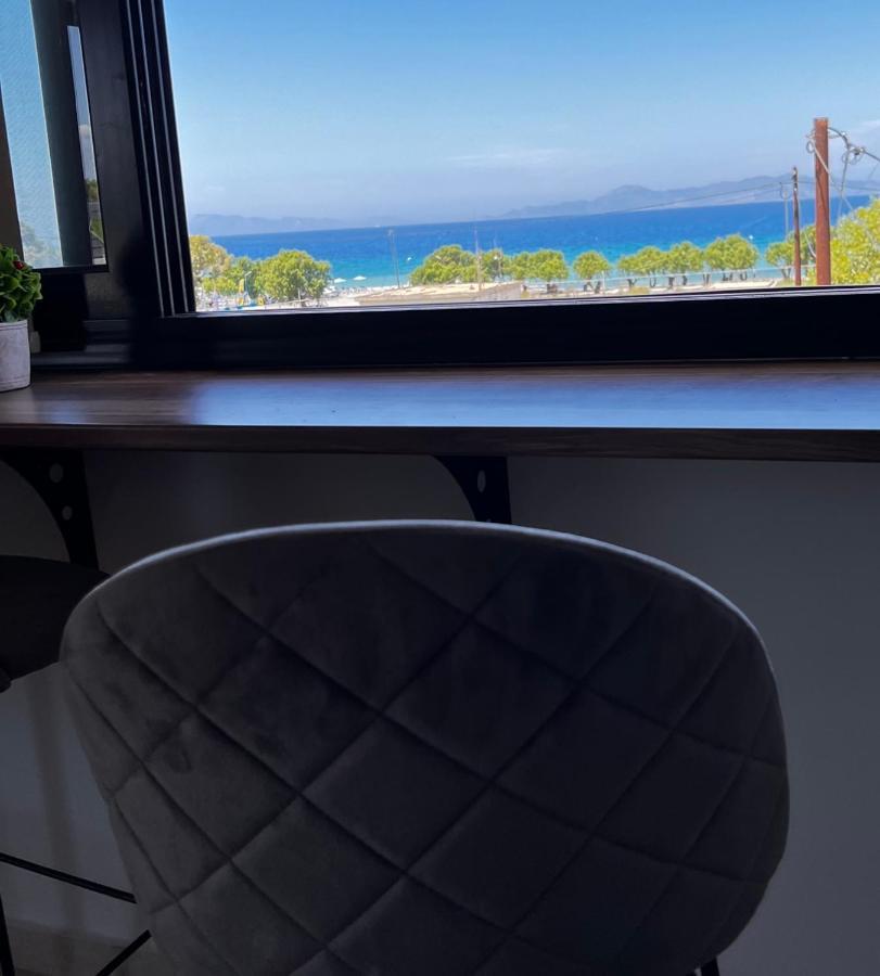 Odyssea Top View & Hot Jacuzzi Front Beach Kremastí 外观 照片