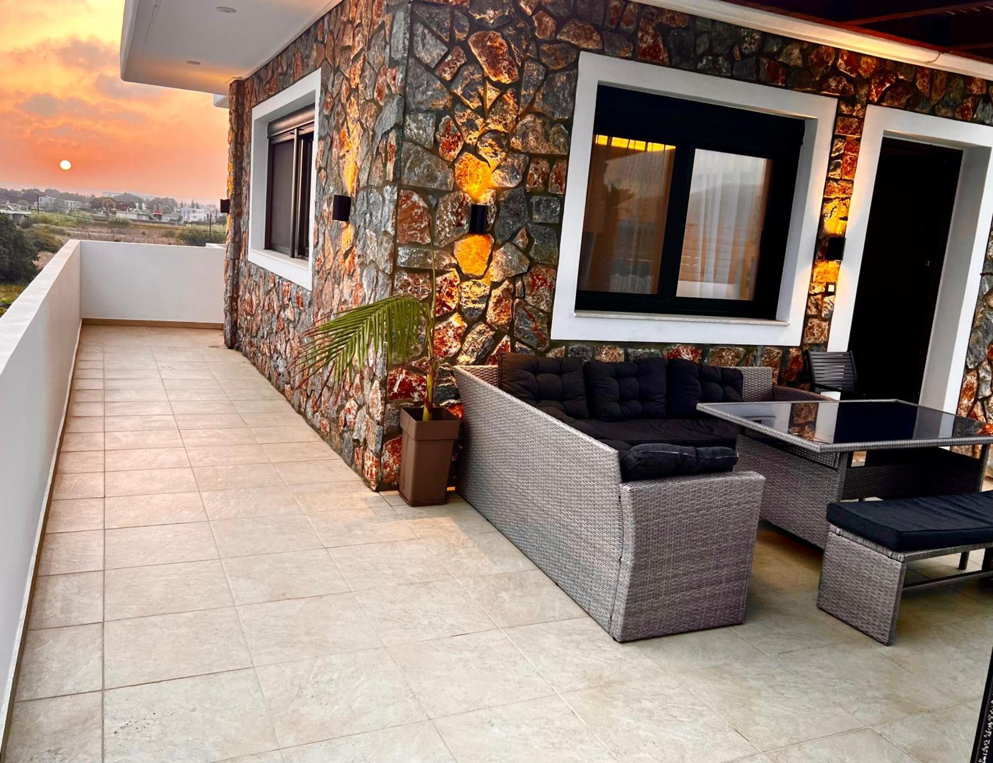 Odyssea Top View & Hot Jacuzzi Front Beach Kremastí 外观 照片