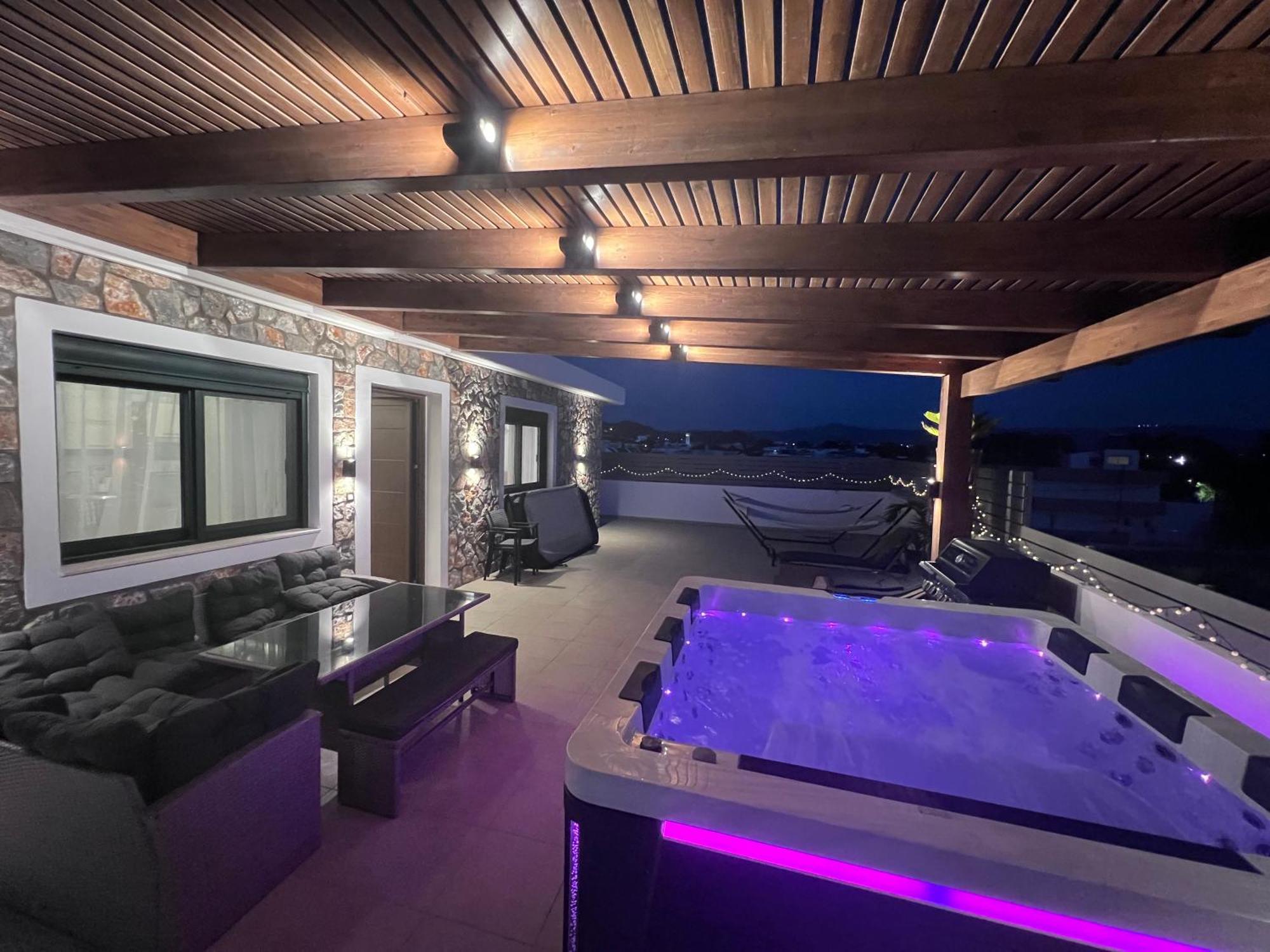 Odyssea Top View & Hot Jacuzzi Front Beach Kremastí 外观 照片